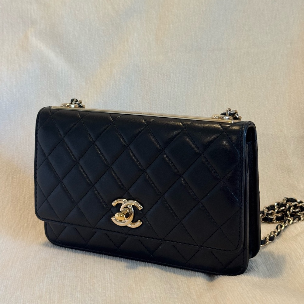 chanel trendy cc lambskin wallet on chain woc black